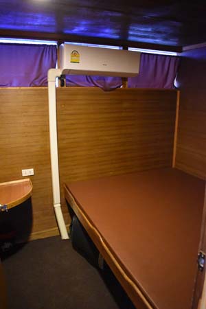 Nemo 1 scuba diving Similan Koh Bon and Koh Tachai liveaboard double bed cabin