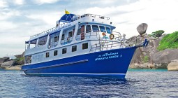 MV Manta Queen 1